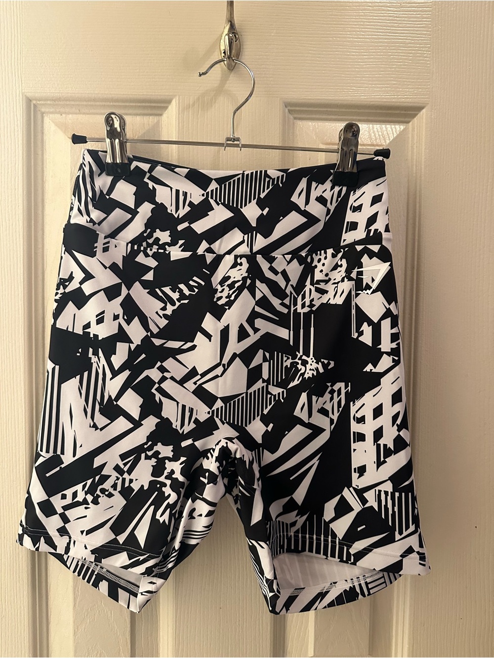Gymshark Power High Rise Black & White Geometric Shorts